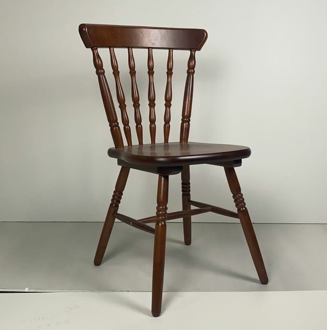 Стул деревянный