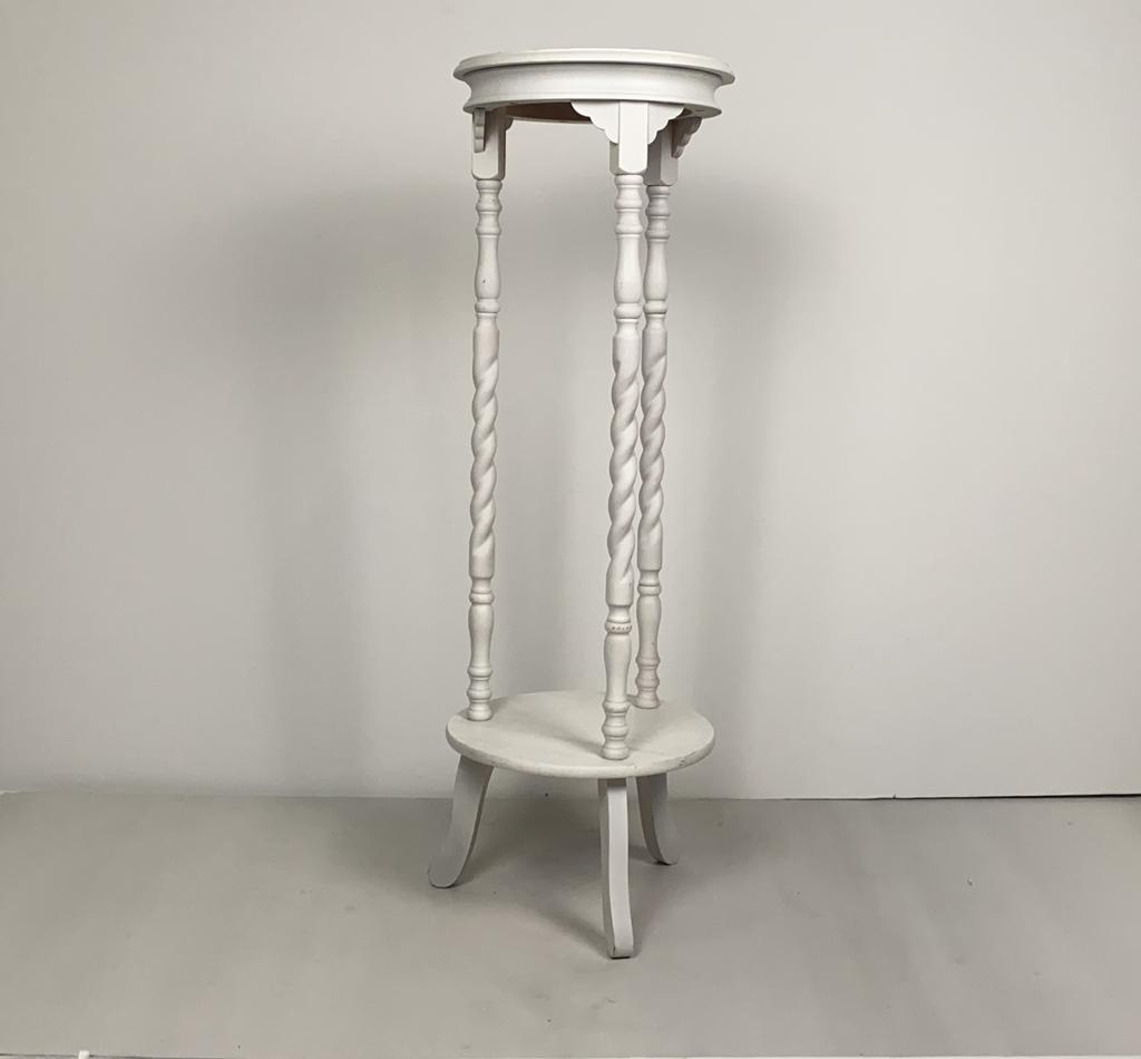 Подставка для цветов белая