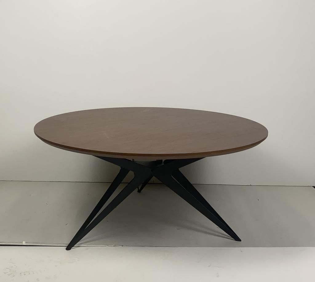 Стол журнальный круглый орех