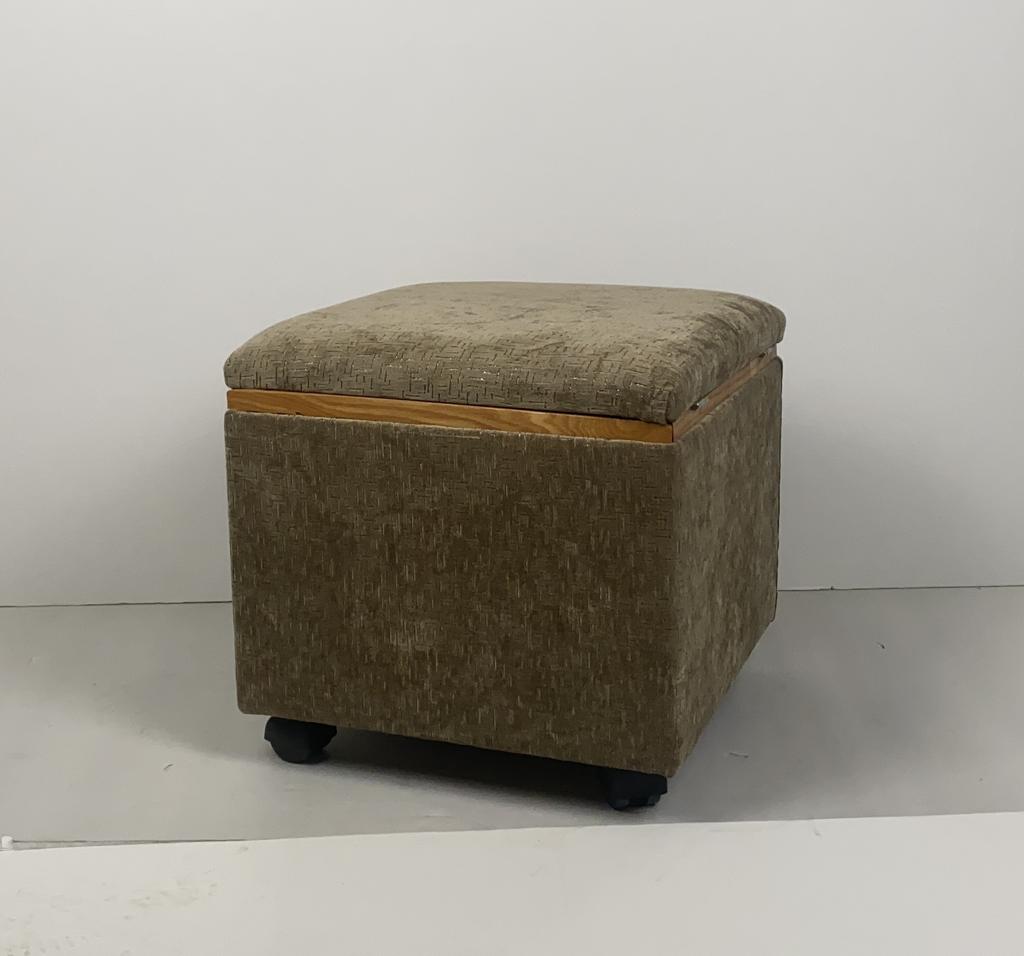 Пуф советский на колесах