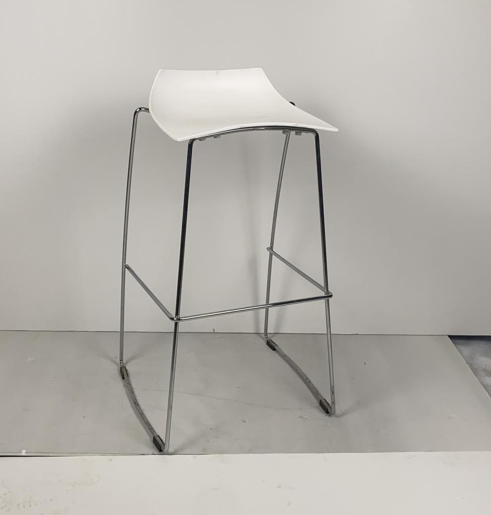 Стул барный белый