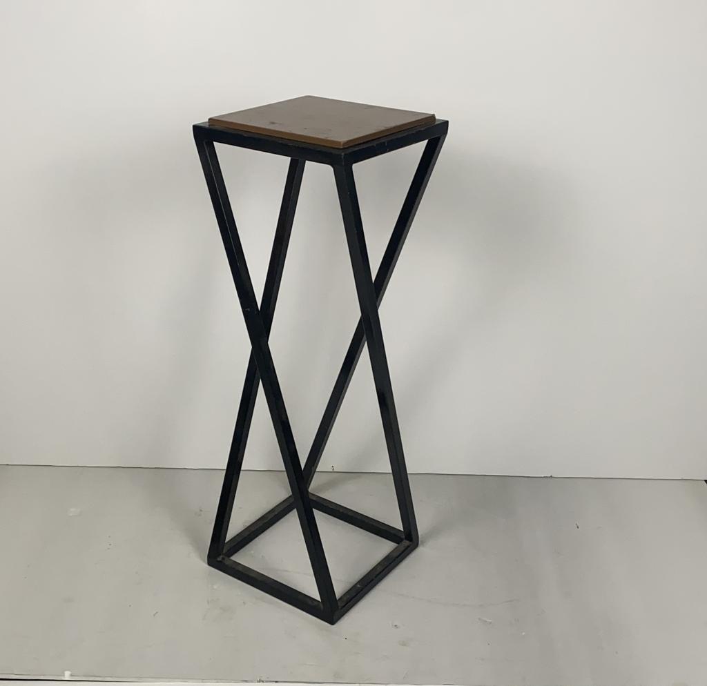 Подставка для цветов лофт