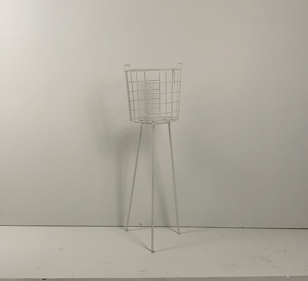 Подставка для кашпо белая