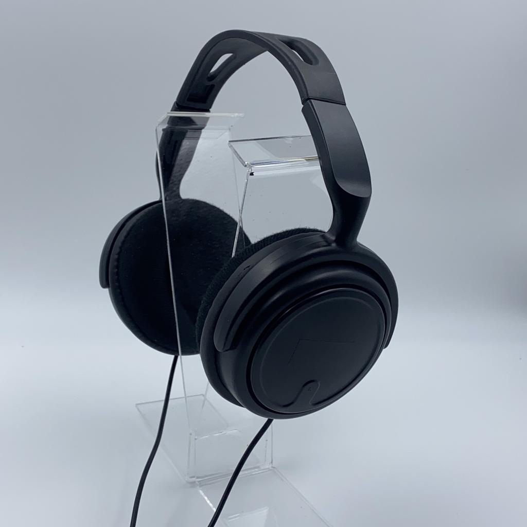 Наушники черные проводные