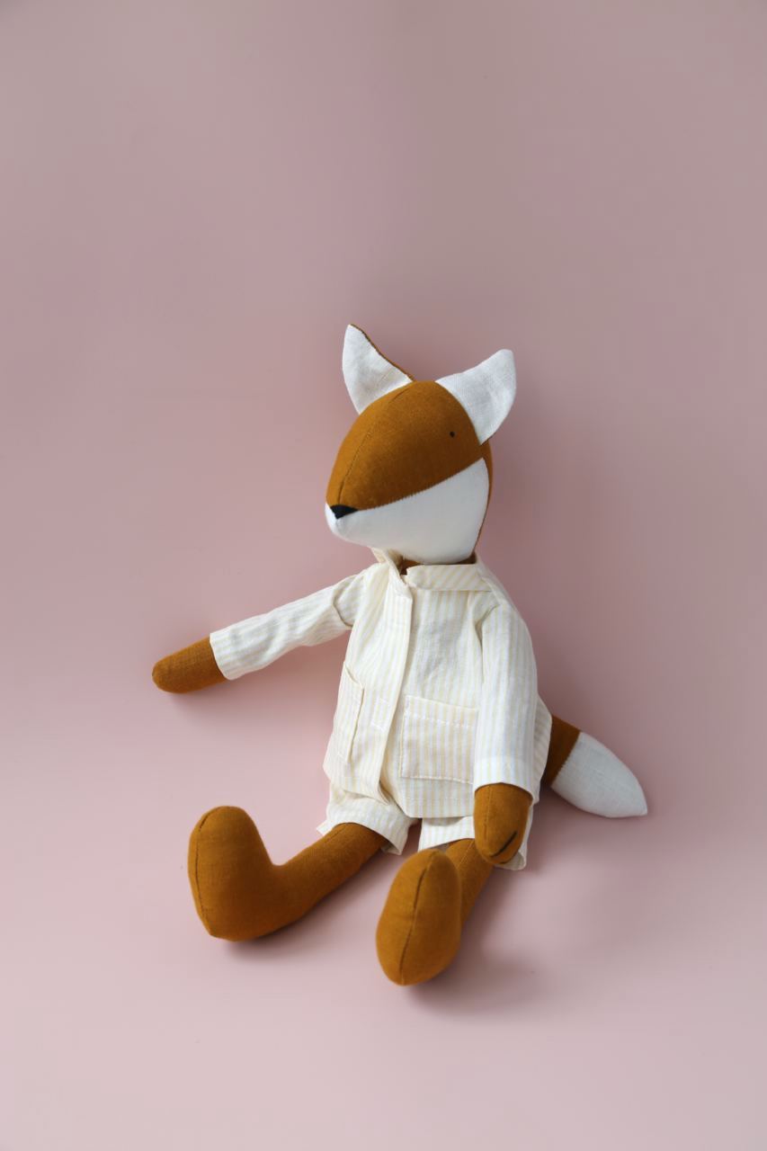 ЛИС ВЕНИАМИН в желтой пижамке