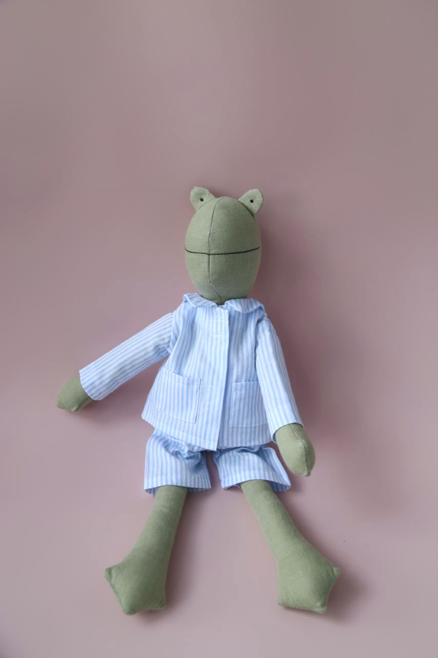 ЛЯГУШОНОК ВОЛОДЯ в голубой пижаме