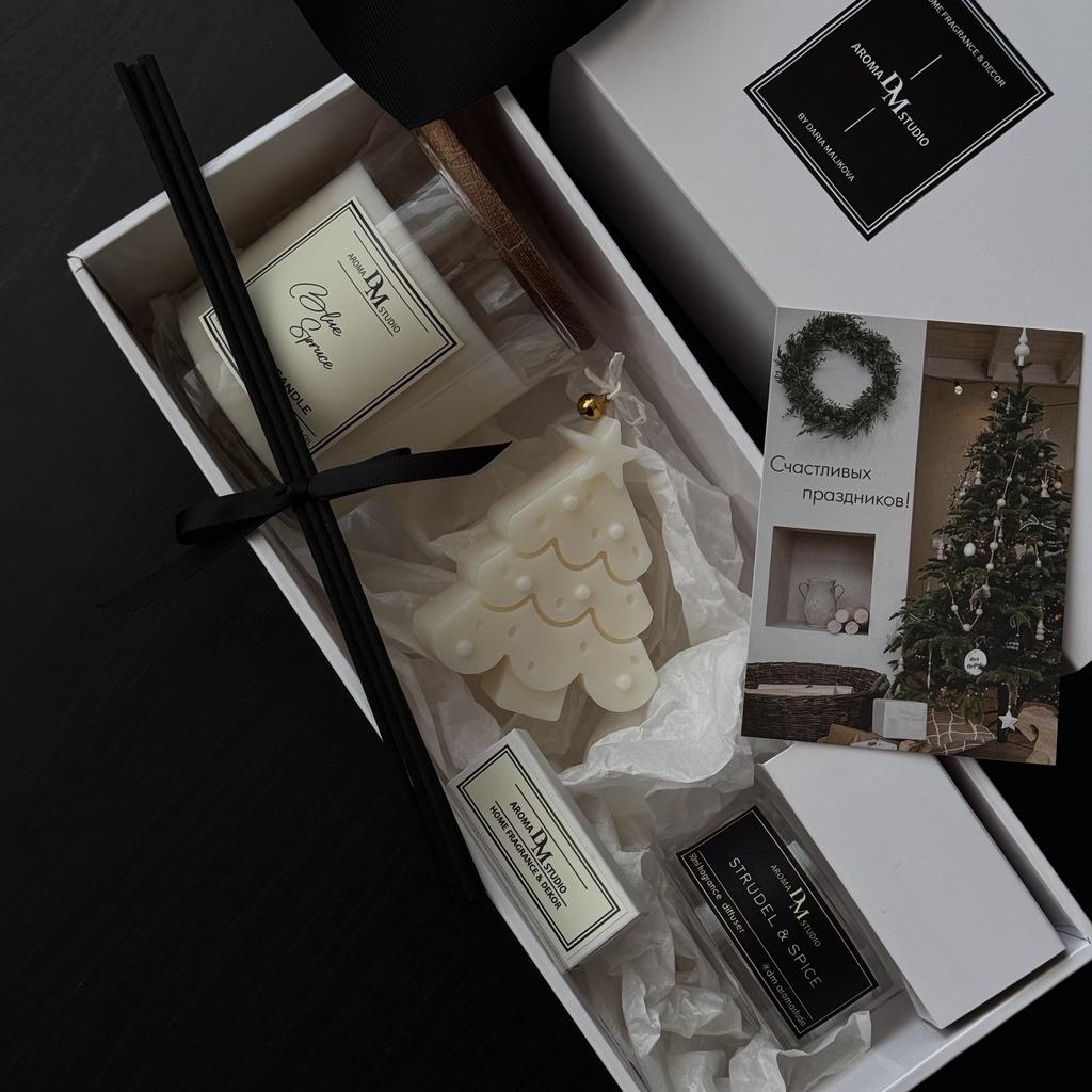 Новогодний большой подарочный бокс "ароматическая свеча 250мл + аромадиффузор + свеча ёлочка "