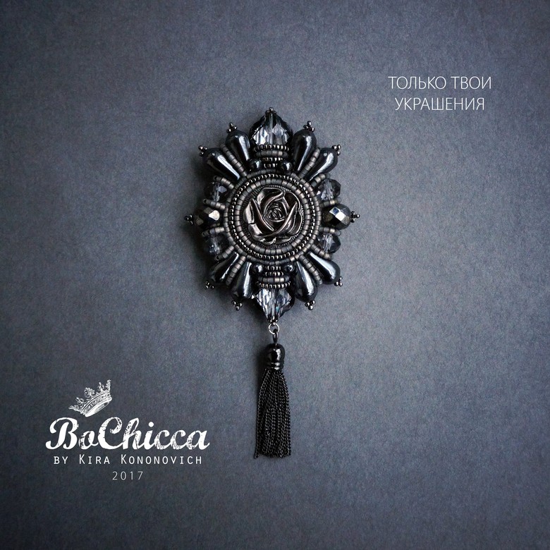 брошь Mysterious