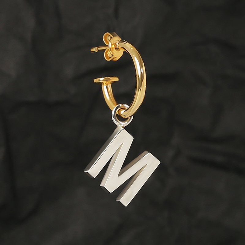 Подвеска Буква