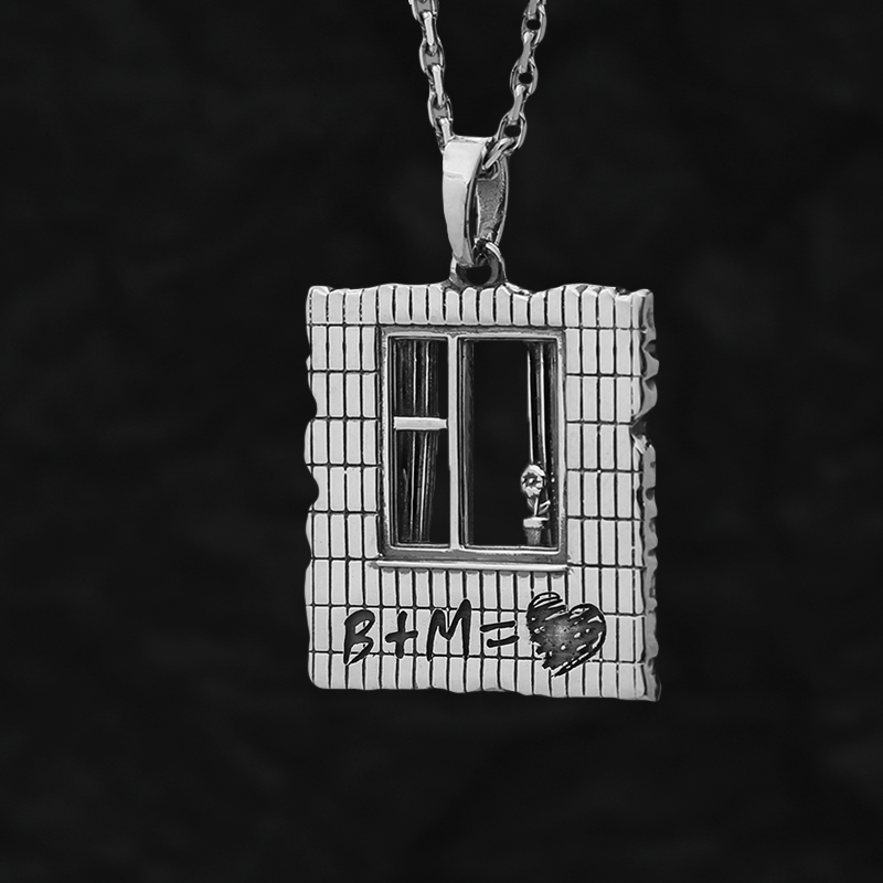 Кулон "Окно" с вашей гравировкой