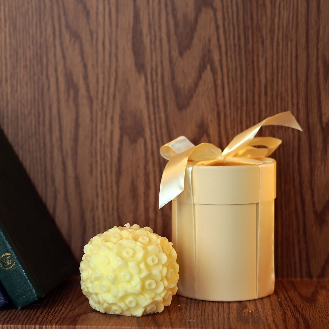 Формовая свеча Лютик