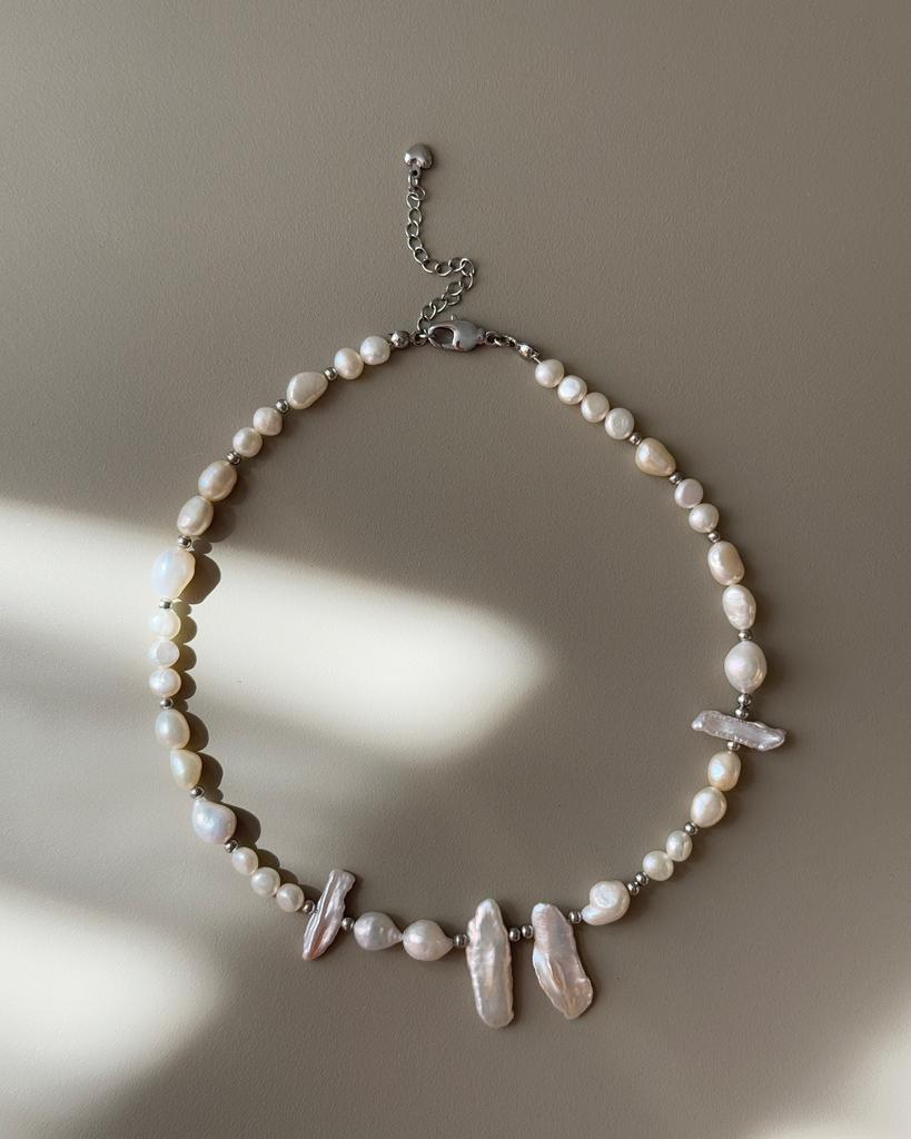 Колье с ассиметричными жемчужинами