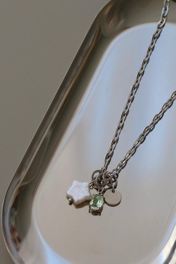 Длинная цепь со съёмными подвесками / звёзда + зеленый