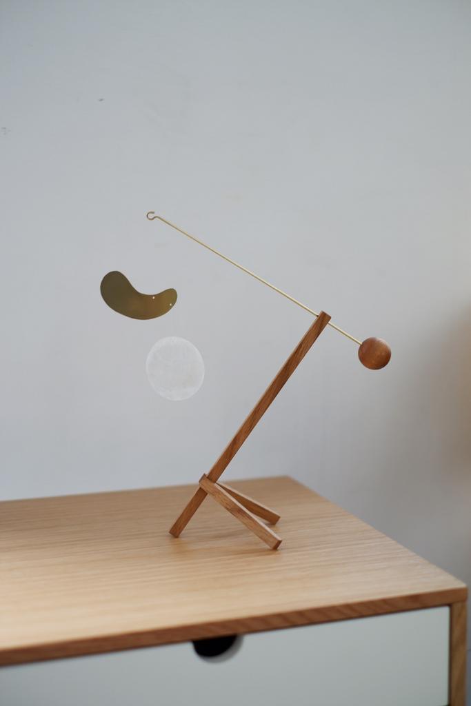 Momo настольный мобиль