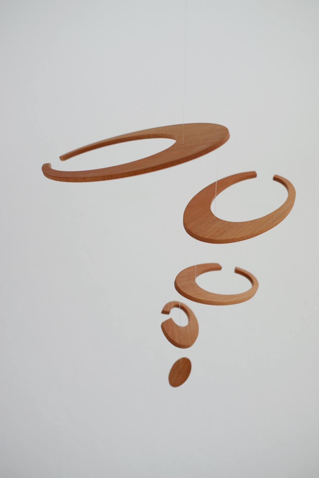 Xena Wood интерьерный мобиль