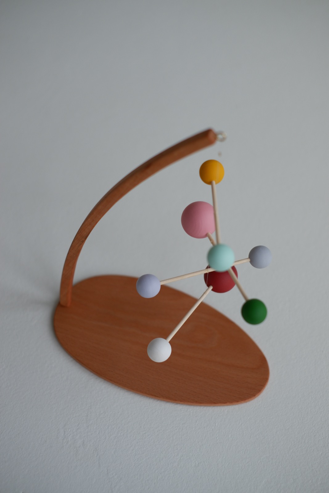 Simon color настольный мобиль