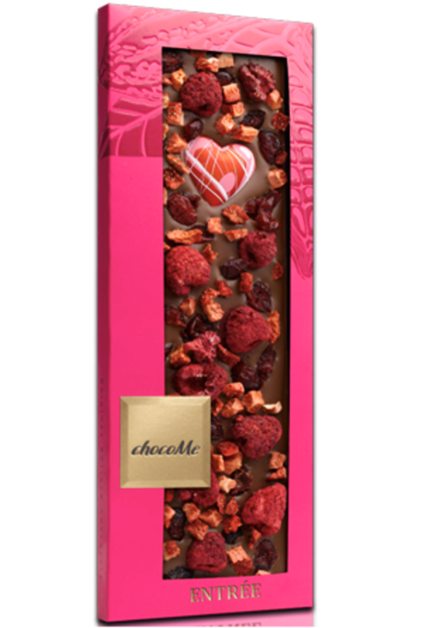 Молочный шоколад: Сердечки из белого шоколада, малина, клубника LV102