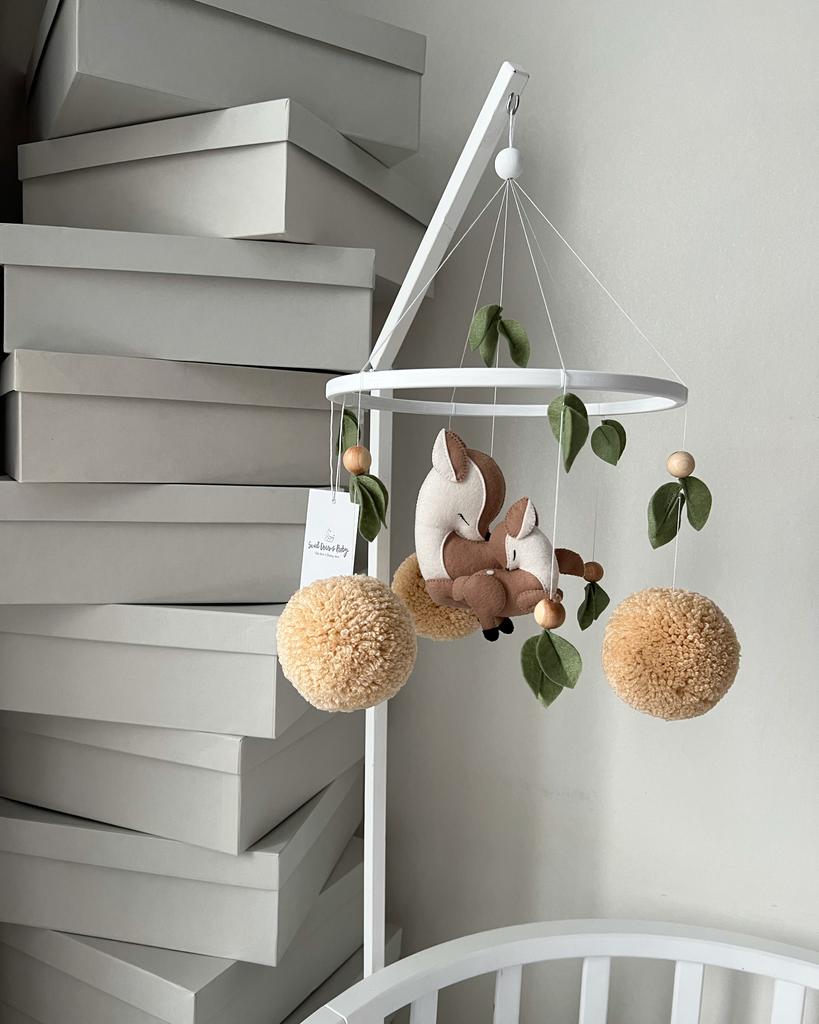 Мобиль «Оленята с помпонами»