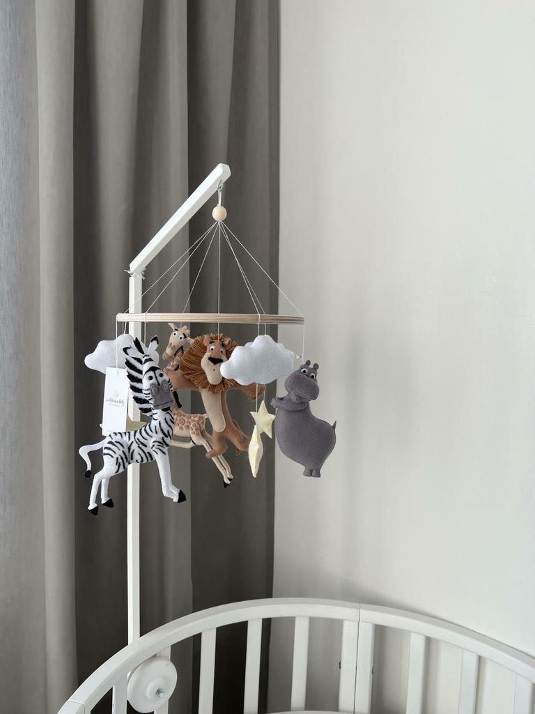 Лев Алекс, зебра Марти, жираф Мелман и гиппопотамиха Глория из доброго, весёлого и красочного мультфильма «Мадагаскар»