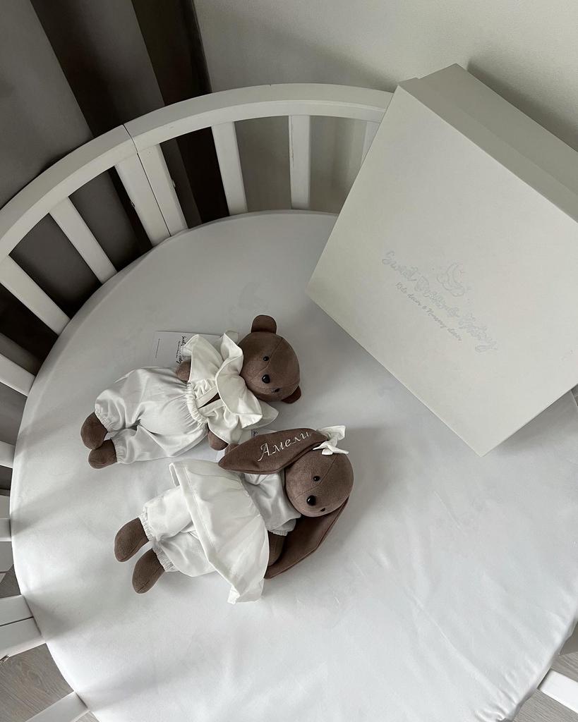 Зайка в платьице с бантиком и мишка в штанишках с воротником из двухсторонней замши (зайка и мишка в шоколадном цвете)