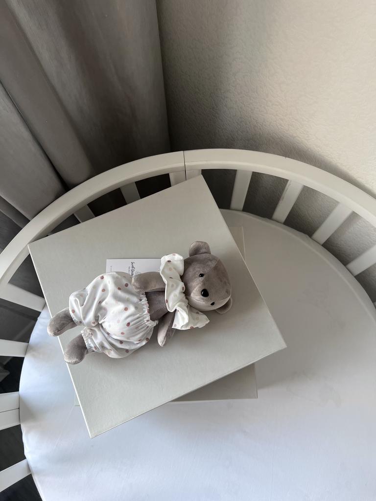 Мишка из велюра в штанишках с воротником.