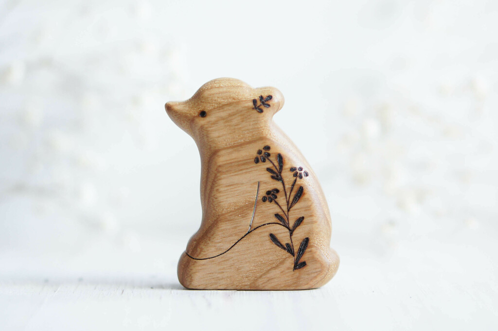 Bear baby sitting toy