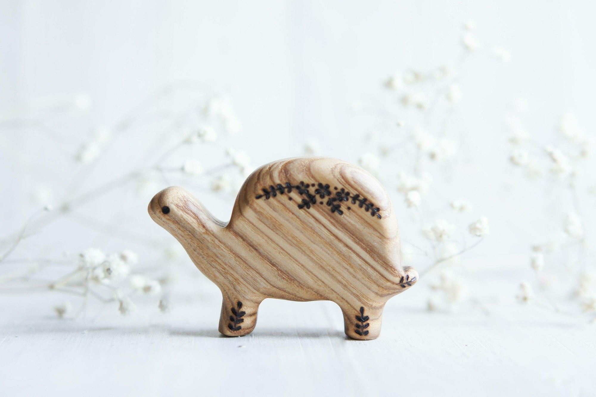 Wooden turtle toy