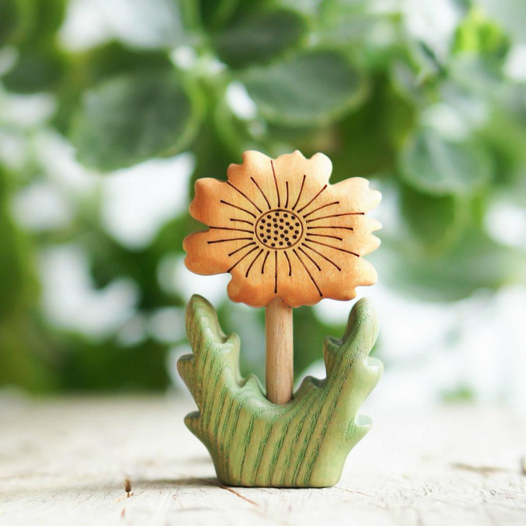 Calendula flower wooden toy