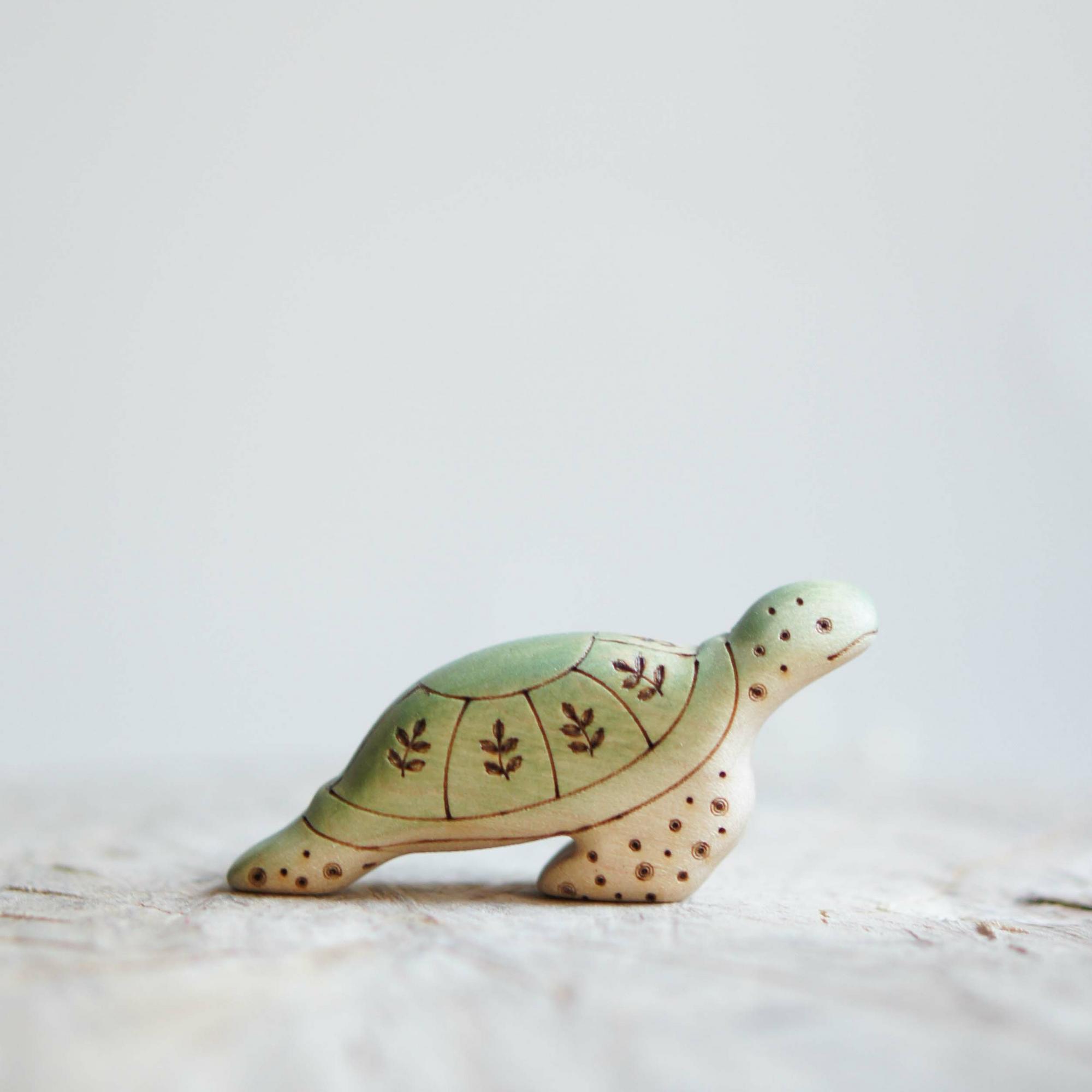 Turtle wooden toy (green)