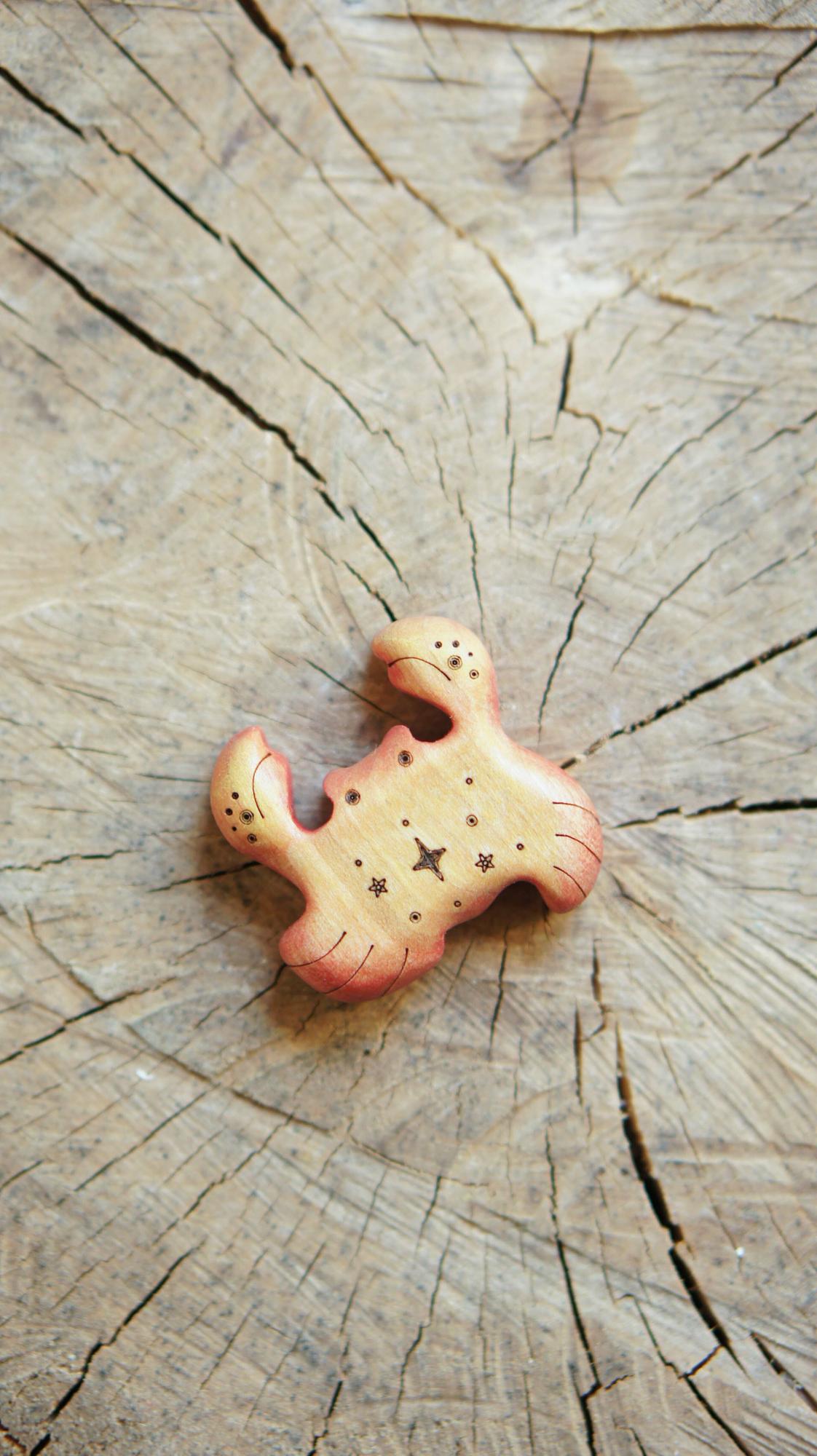 Crab wooden toy 2 (yellow-red)