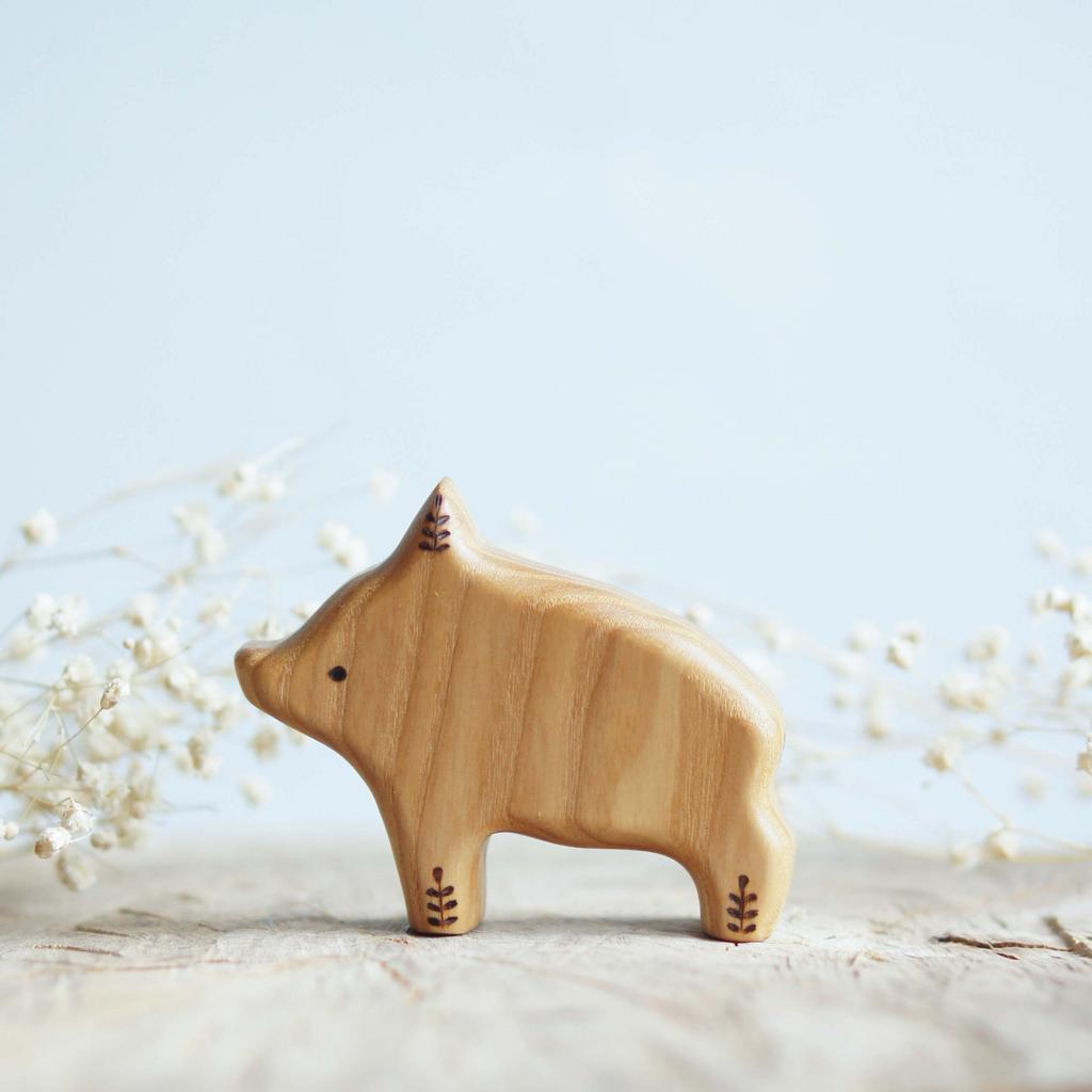 Wooden boar (mom)