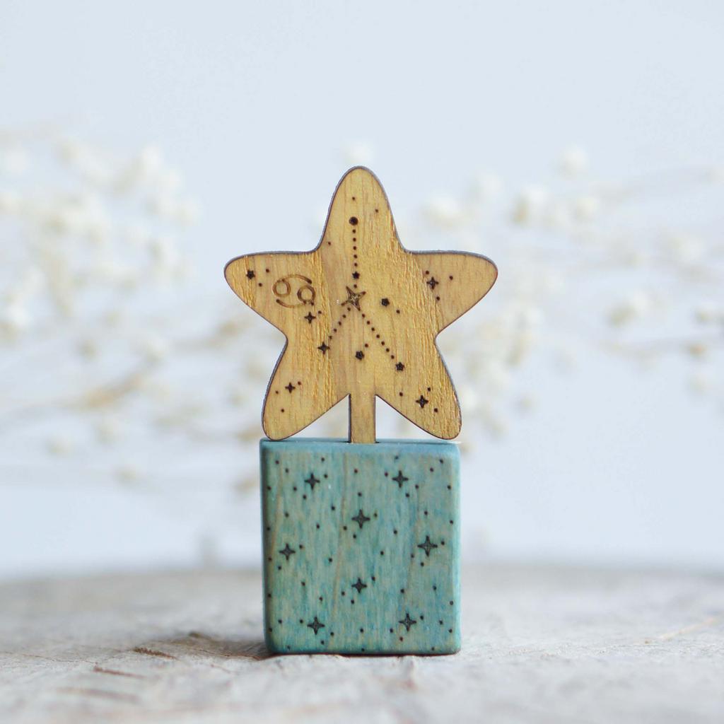 Wooden star zodiac Сancer with gift stand