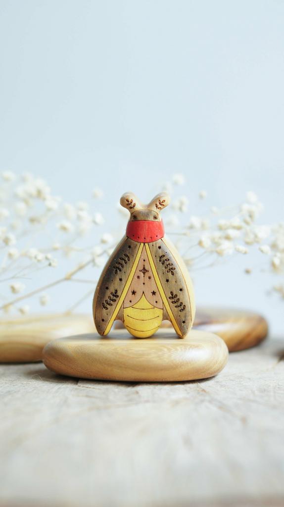 Firefly wooden toy