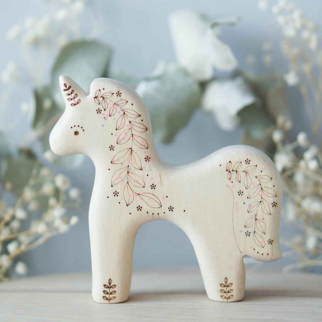 Unicorn wooden toy ( natural with sparkle confetti)