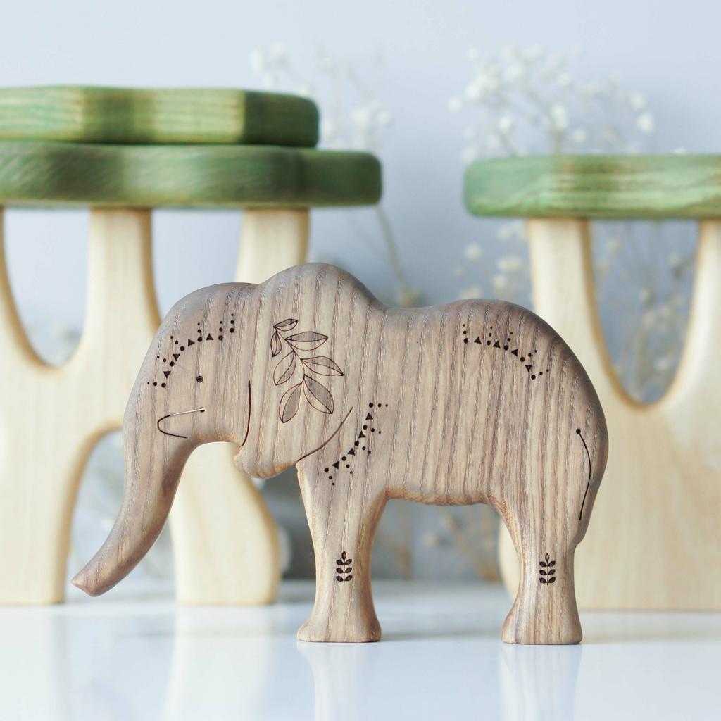 Elephant dad wooden toy (colored)