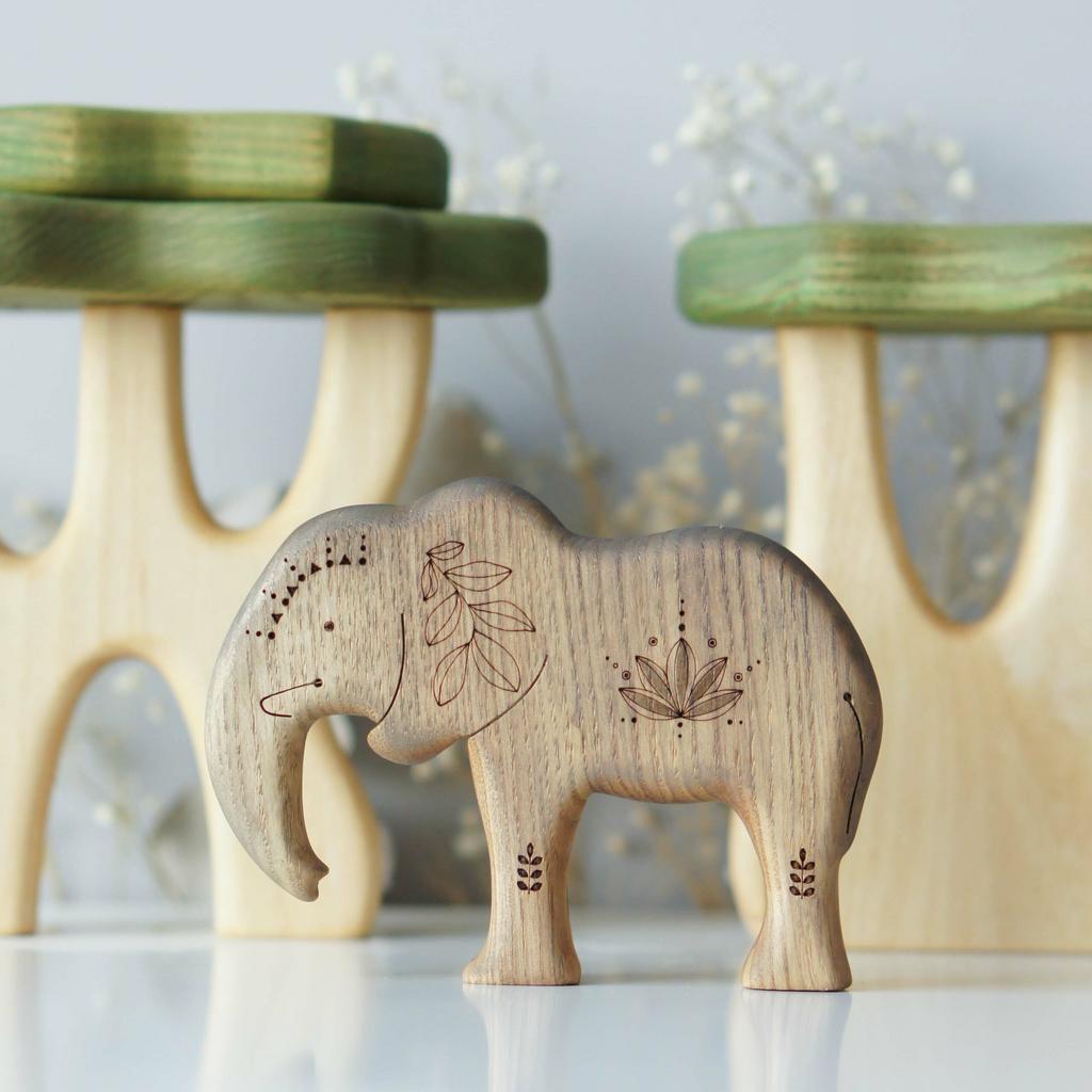Elephant mom wooden toy (colored)