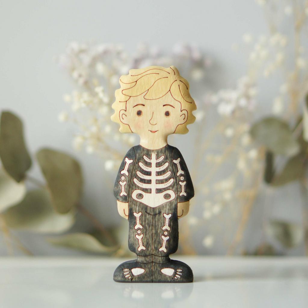 Skeleton boy blond (light skin)