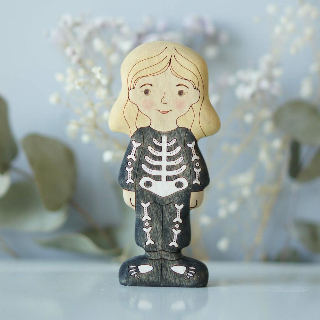 Skeleton girl blonde (light skin)