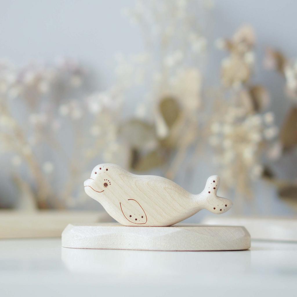 Beluga whale baby toy (with sparkle)