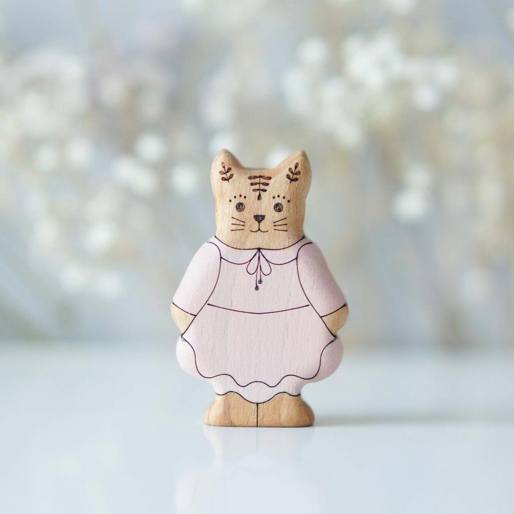 Tom Kitten's sister wooden toy (in a pink dress)