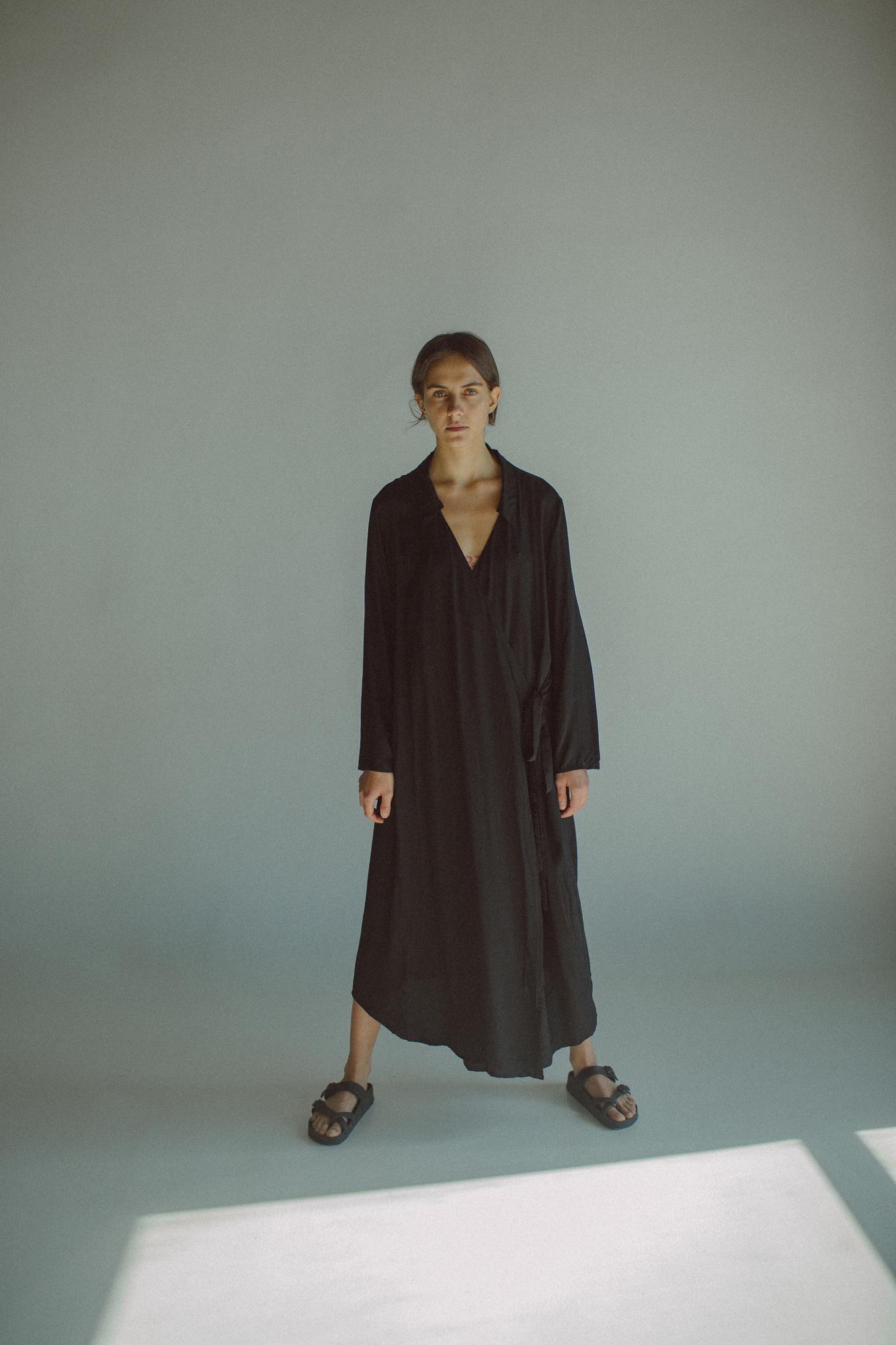 Черное платье Макси