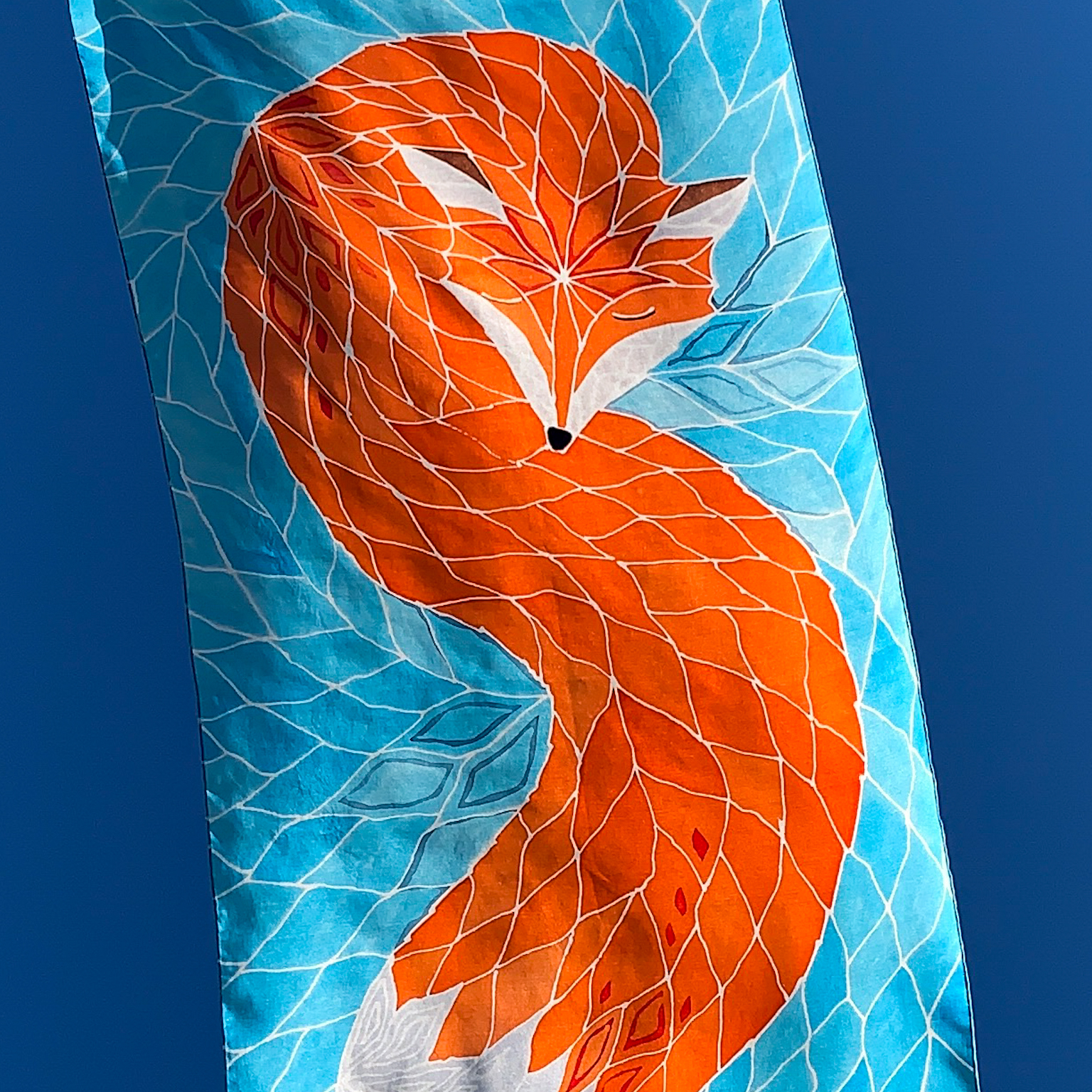 Шелковый шарф. Роспись батик. Лисица на льдине