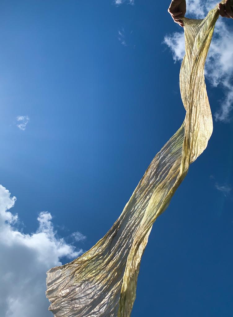 Лимонно-бежевый летний палантин