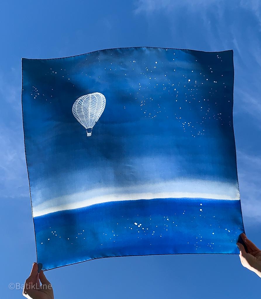 Шёлковый платок "Море. Небо. Звезды. Воздушный шар."