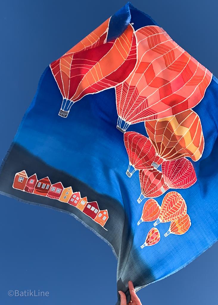 Шерстяной платок "Яркие воздушные шары"