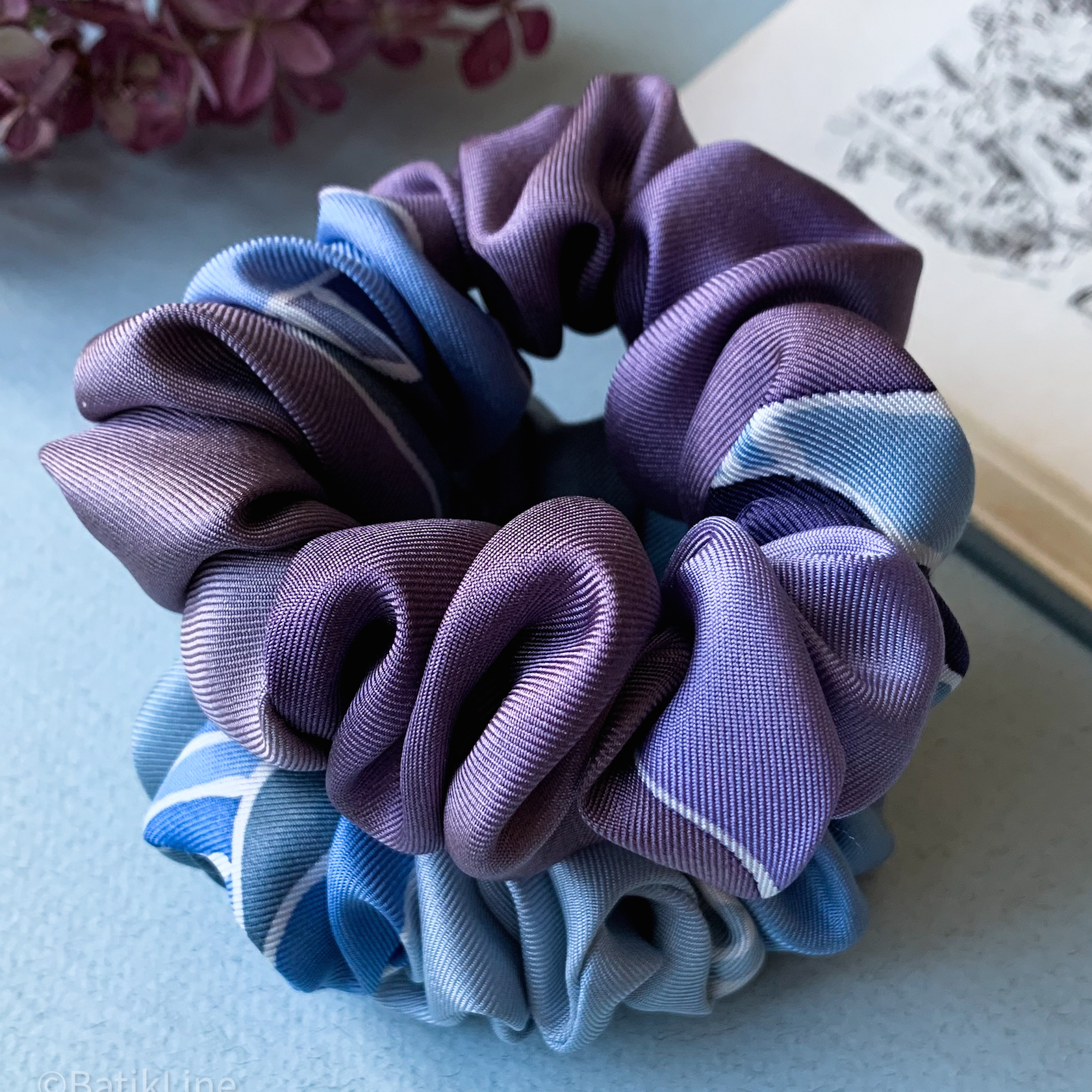 Шёлковая резинка для волос "Волна"