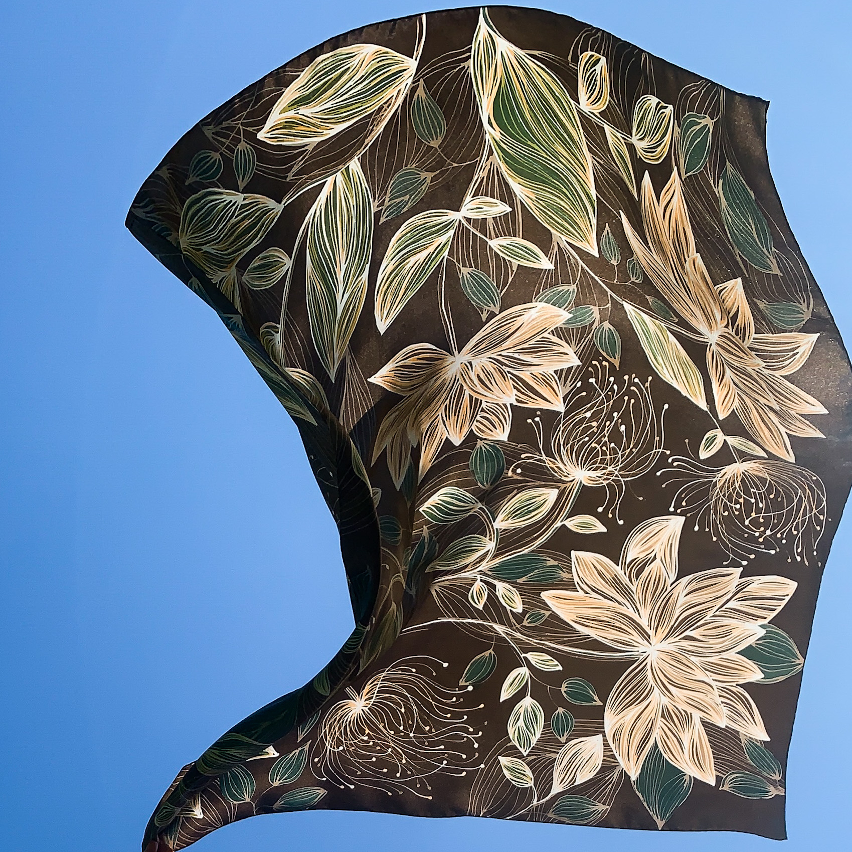 Шёлковый платок "Цветы осени"