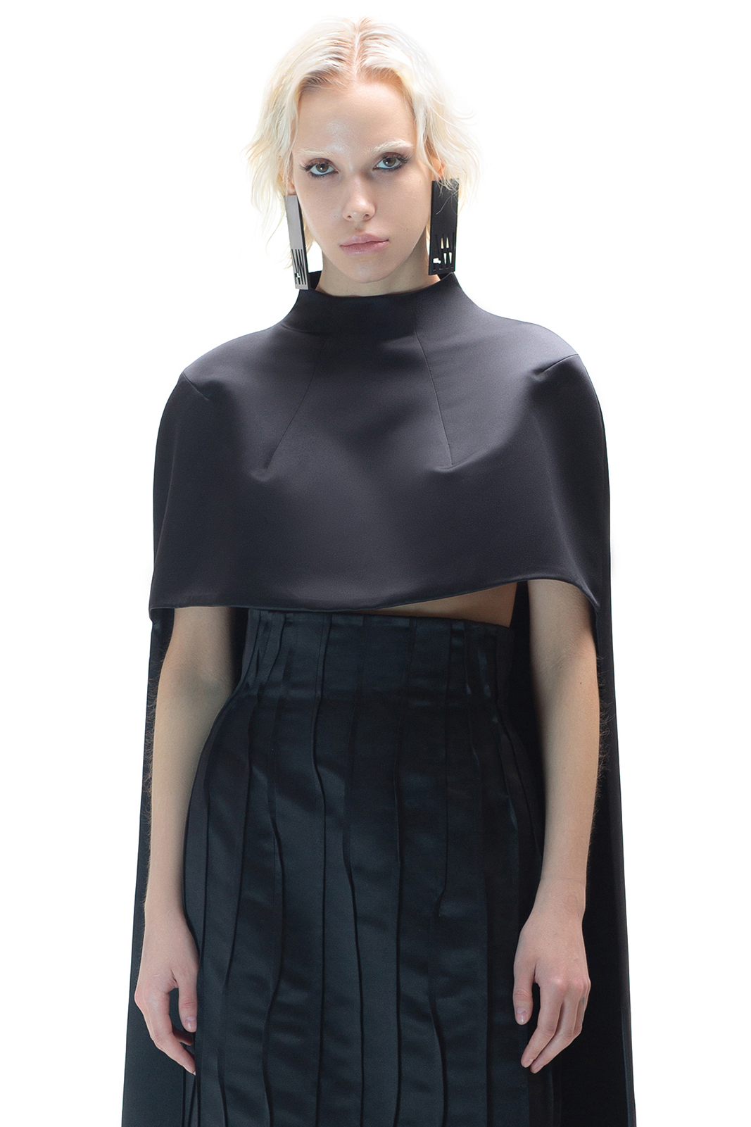 Кейп со шлейфом