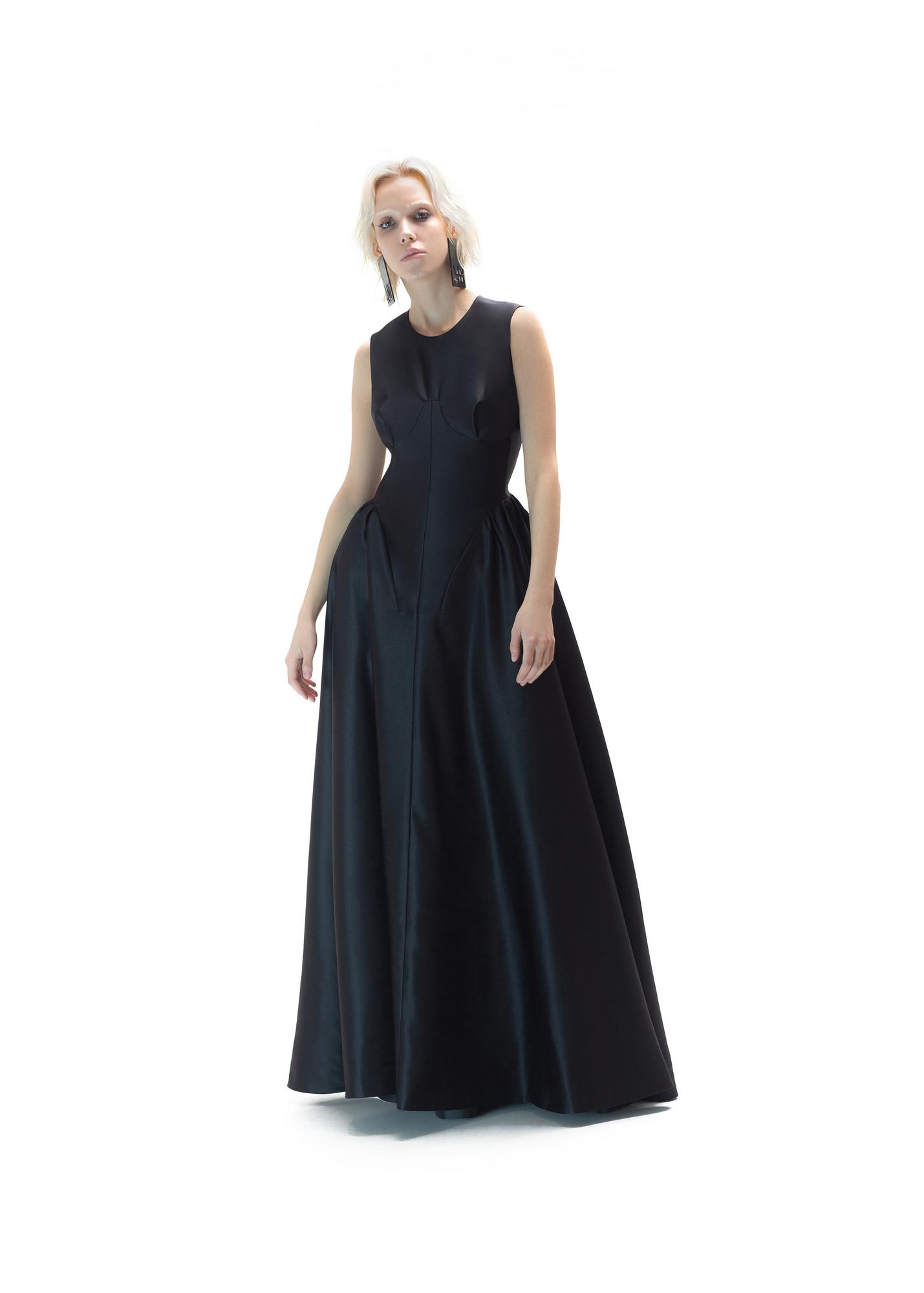 Платье приталенное с пышной юбкой