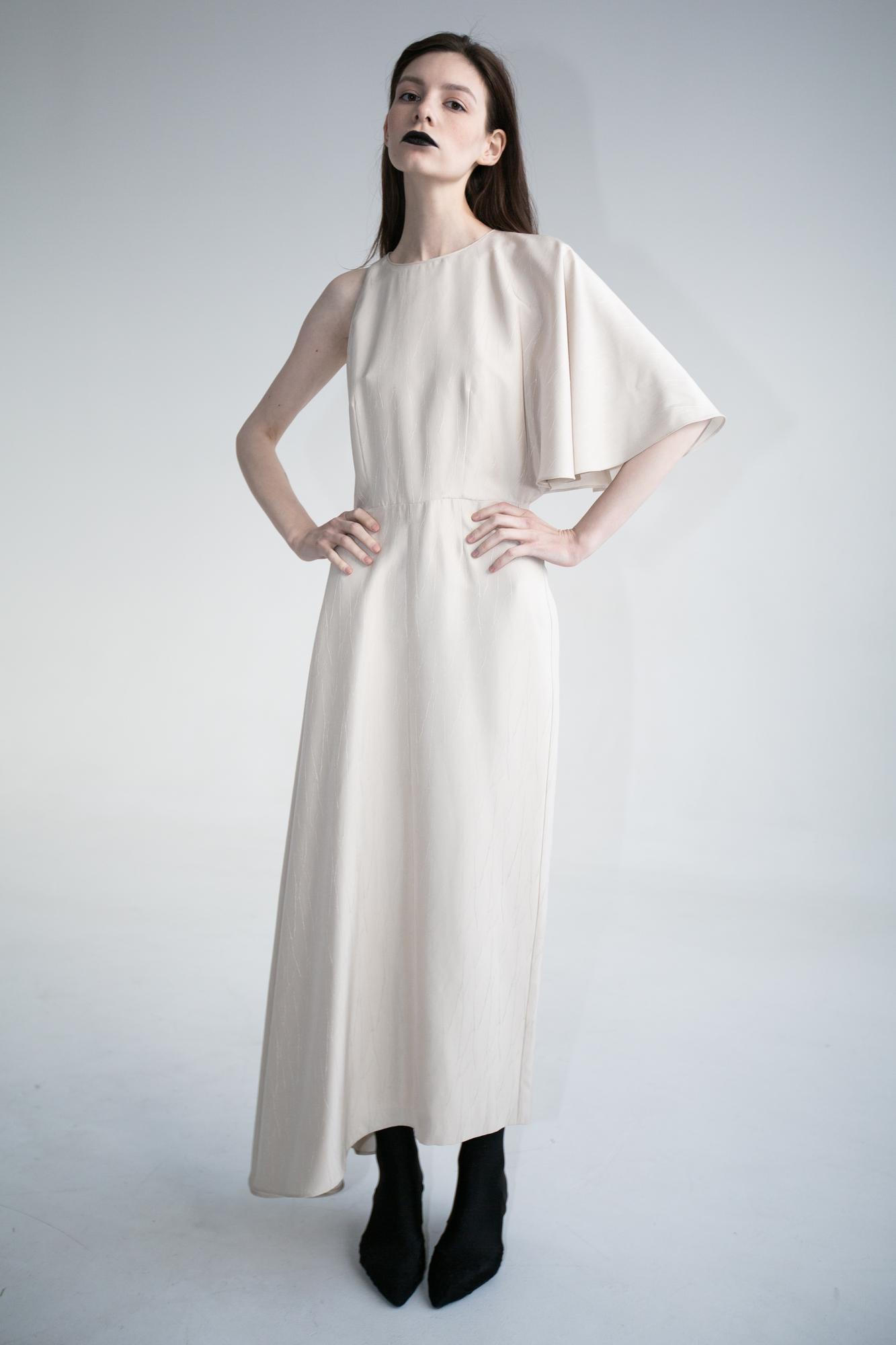 Платье ассиметричного кроя